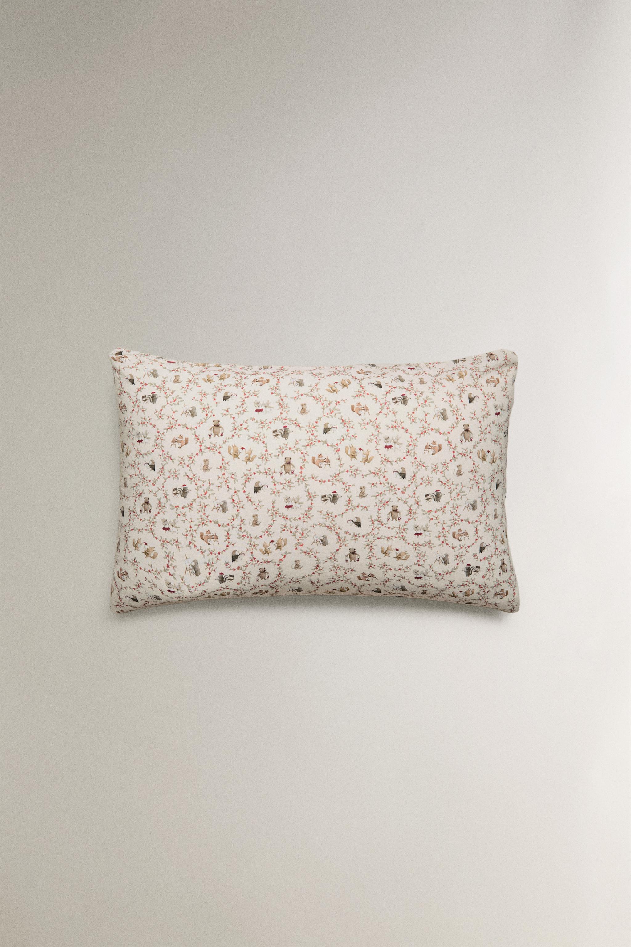 CHILDREN'S CHRISTMAS ANIMAL PILLOWCASE